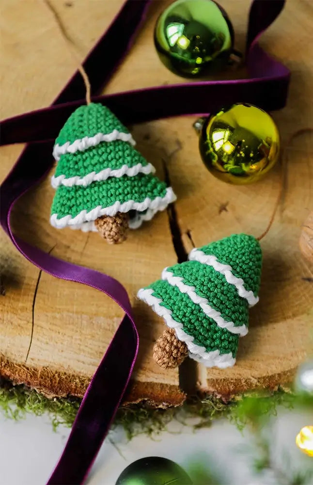 Geschenkanhänger Tannenbäumchen (Häkelset)