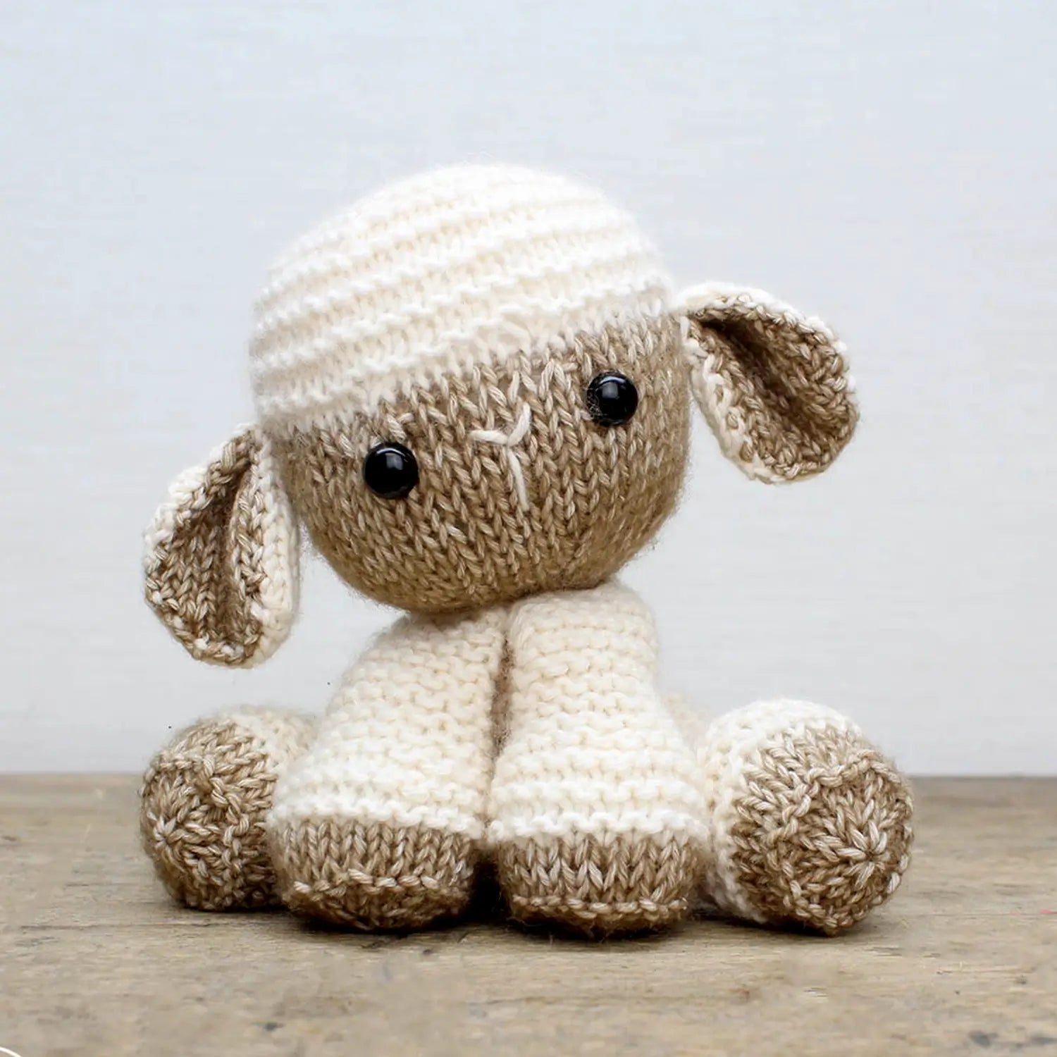 Lamm Lore (Hardicraft Strickset)