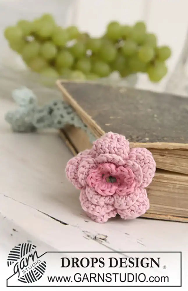 Lesezeichen Reading Rose (Häkelset)